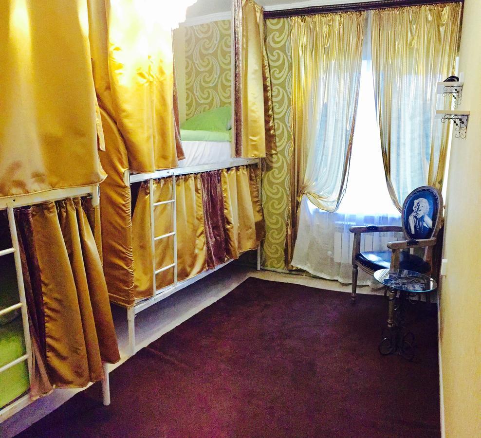 Alma Cinema Hostel Koktobe エクステリア 写真