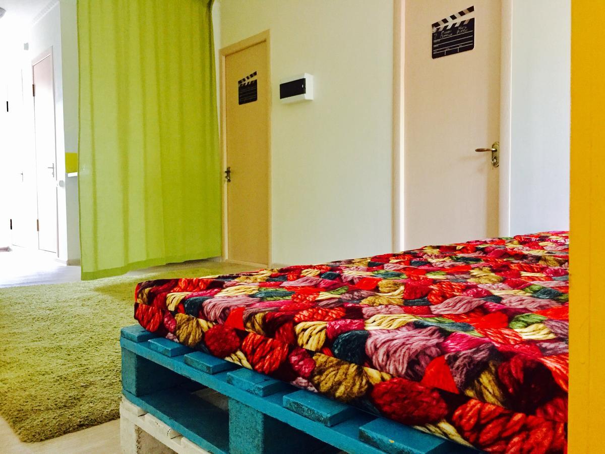 Alma Cinema Hostel Koktobe エクステリア 写真