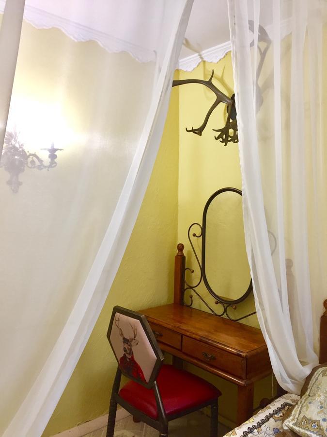 Alma Cinema Hostel Koktobe エクステリア 写真