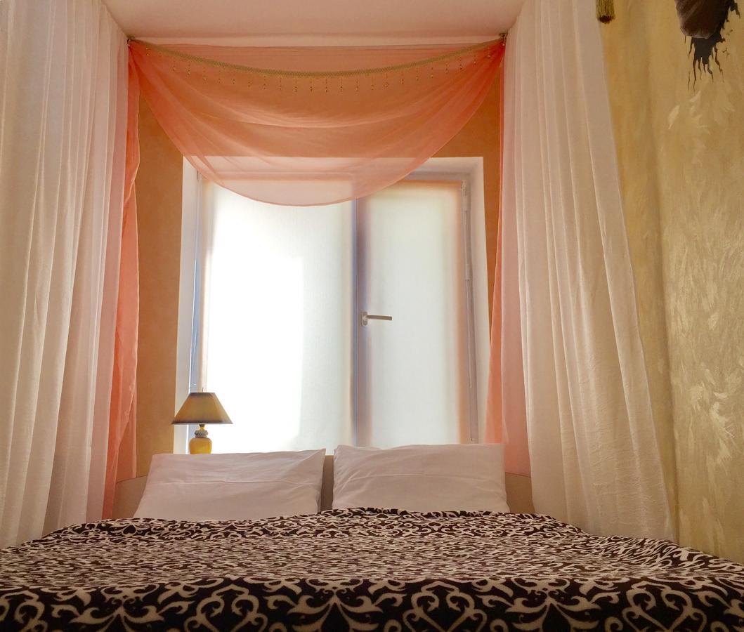 Alma Cinema Hostel Koktobe エクステリア 写真